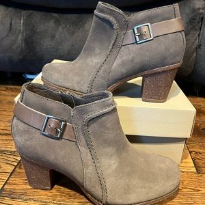 Clarks woman’s boots